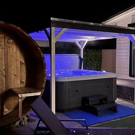 Chalet Buutengeweun, Met Luxe Jacuzzi En Tonsauna Sint Annaland Dış mekan fotoğraf