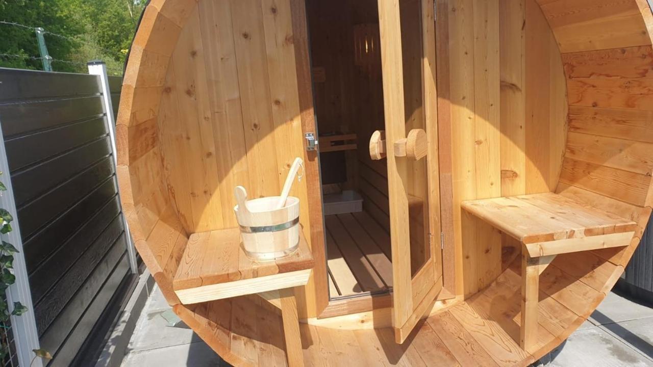 Chalet Buutengeweun, Met Luxe Jacuzzi En Tonsauna Sint Annaland Dış mekan fotoğraf