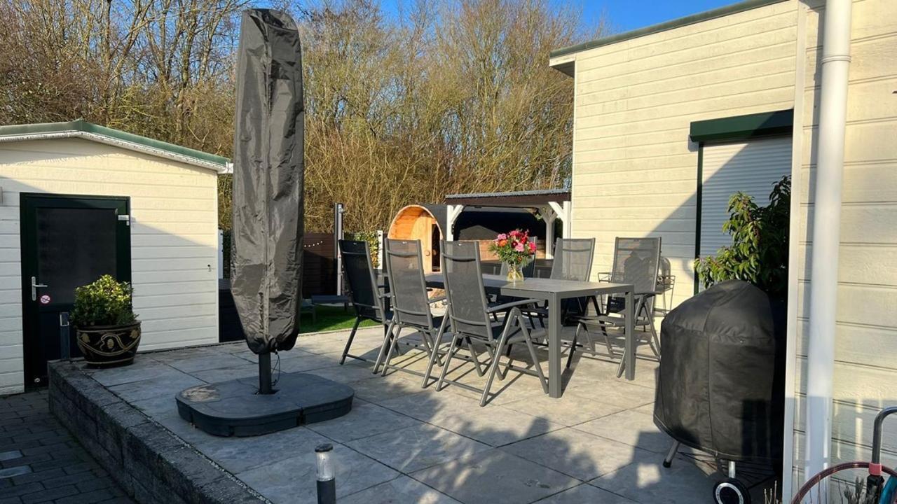 Chalet Buutengeweun, Met Luxe Jacuzzi En Tonsauna Sint Annaland Dış mekan fotoğraf